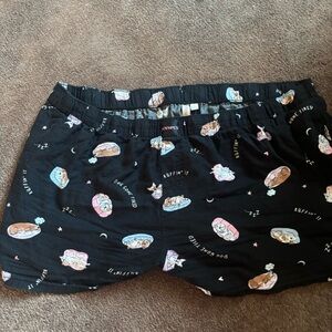 Cozy Black Printed Women's Shorts